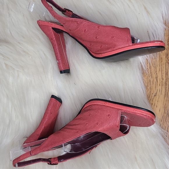 Vintage classified pink leather like heels size 6 - Picture 5 of 10